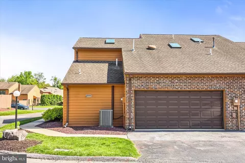 39 Westview Mnr #39, York, PA 17408