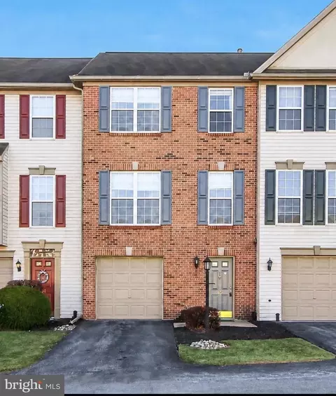 122 Chandler Dr #122, Red Lion, PA 17356
