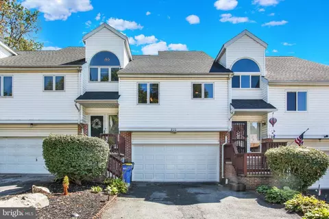 200 Greenleaf Rd, York, PA 17406