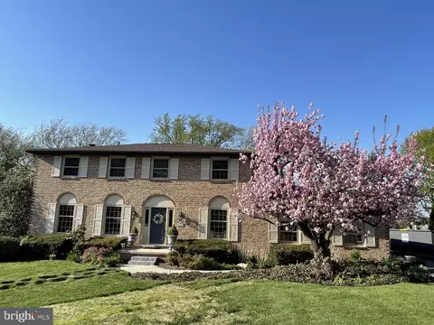 3220 Round Hill Rd, York, PA 17402