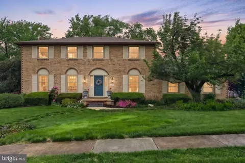 3220 Round Hill Rd, York, PA 17402