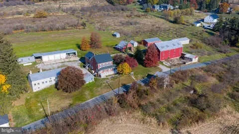 241 Imperial Dr, York, PA 17403