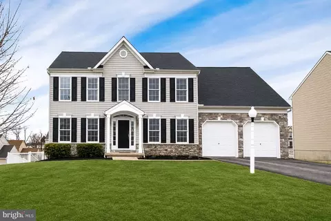 85 Angela Ln, York, PA 17402