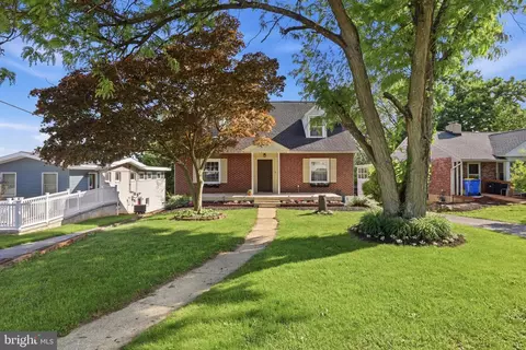 2006 S Queen St, York, PA 17403