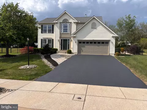 448 El Vista Dr, Hanover, PA 17331