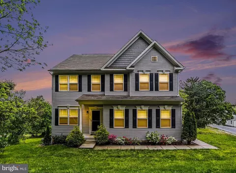1003 Chestnut St, Delta, PA 17314