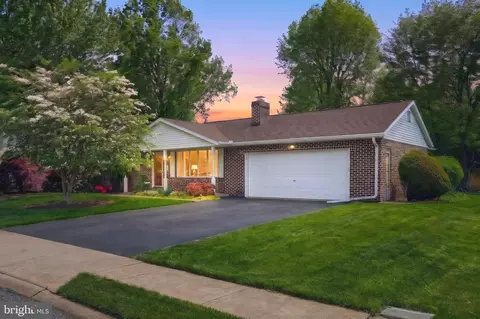 1970 Hampton Rd, York, PA 17408