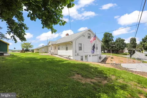 6 S Grant Rd, Thomasville, PA 17364