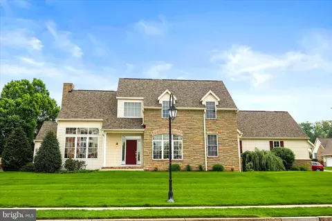 1101 Turnberry Ln, York, PA 17403