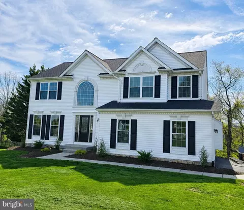2963 Rexwood Dr, Glen Rock, PA 17327