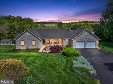 990 S Pleasant Ave, Dallastown, PA 17313