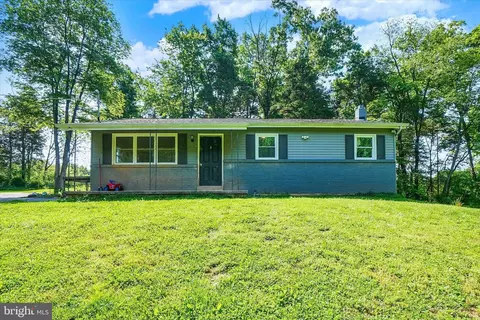 5801 N Salem Church Rd, Dover, PA 17315