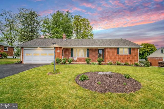 119 E Clearview Dr, Shrewsbury, PA 17361