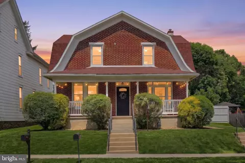 14 S Main St, Seven Valleys, PA 17360