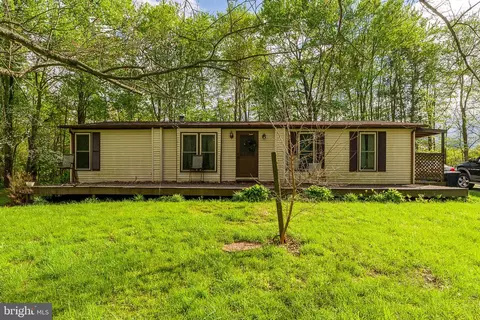 1310 Old Quaker Rd, Etters, PA 17319