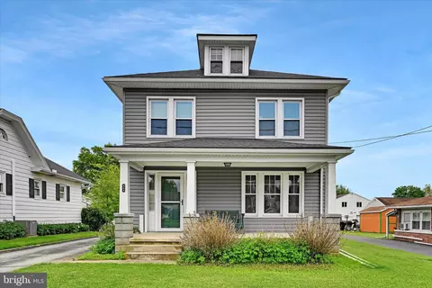 464 W Market St, Hellam, PA 17406