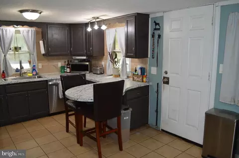 595 Wago Rd, Mount Wolf, PA 17347 photo 4