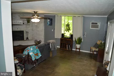 595 Wago Rd, Mount Wolf, PA 17347 photo 6