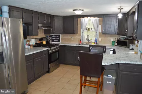 595 Wago Rd, Mount Wolf, PA 17347 photo 3