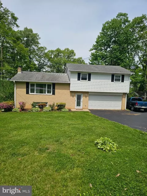 328 Blue Ridge Dr, York, PA 17402