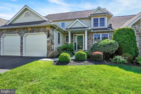 106 N Fountain Dr #4, York, PA 17402