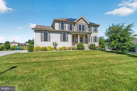 Exterior - 1055 Beck Mill Rd, Hanover, PA 17331 photo 3 of 6