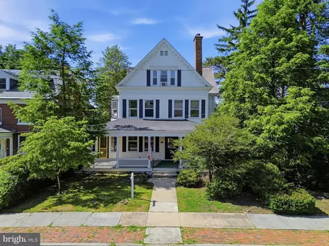 121 W Springettsbury Ave, York, PA 17403