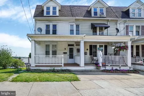 121 S Main St, Red Lion, PA 17356