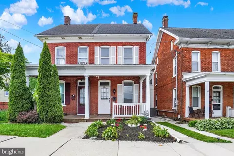 324 E Main St, Dallastown, PA 17313