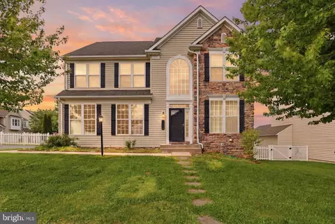 3741 Stonehouse Ln, Dover, PA 17315