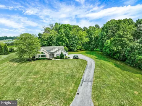 4192 Evergreen Rd, Felton, PA 17322