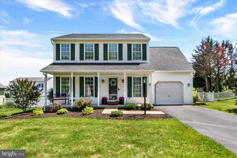 132 Meadow Hill Dr, York, PA 17402