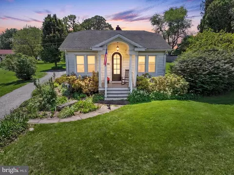 26 Valley Rd, York, PA 17407
