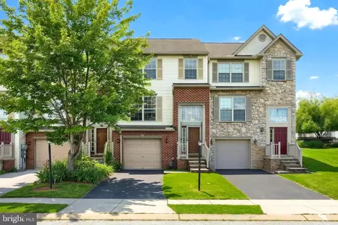 95 Colonial Dr, Hanover, PA 17331