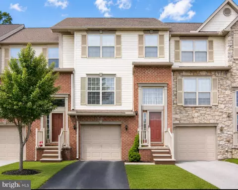 95 Colonial Dr, Hanover, PA 17331