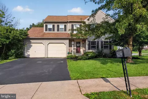 3903 Starview Dr, York, PA 17402