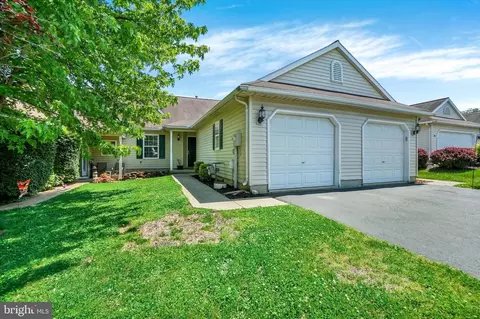 611 Blossom Hill Ln, Dallastown, PA 17313