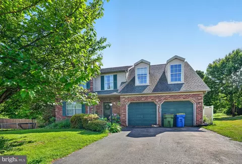 1070 S Gora Rd, York, PA 17404