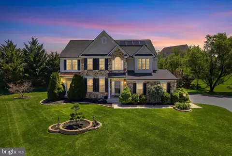 7689 Pinewild Rd, Seven Valleys, PA 17360