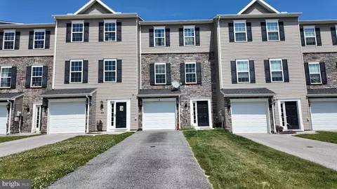 48 Holstein Dr, Hanover, PA 17331