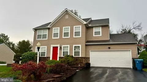 135 Surrey Ln, York, PA 17402