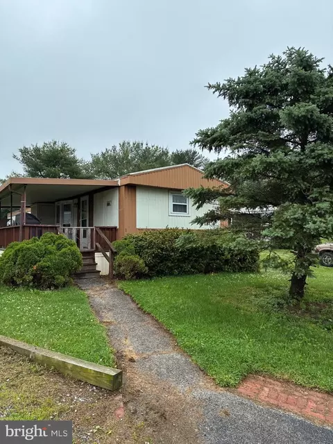 69 Alana Dr, York, PA 17402
