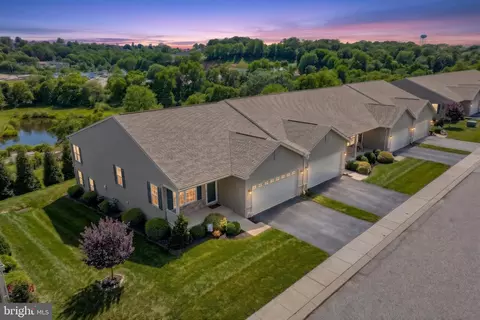 131 Palomino Way #232, Red Lion, PA 17356