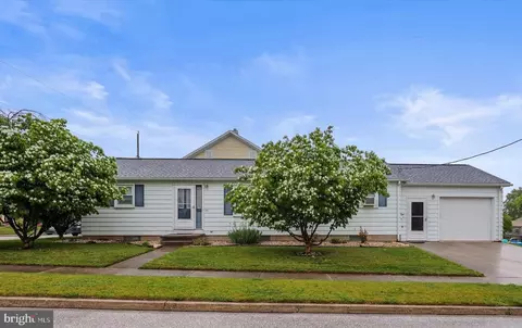 315 5th St, Hanover, PA 17331