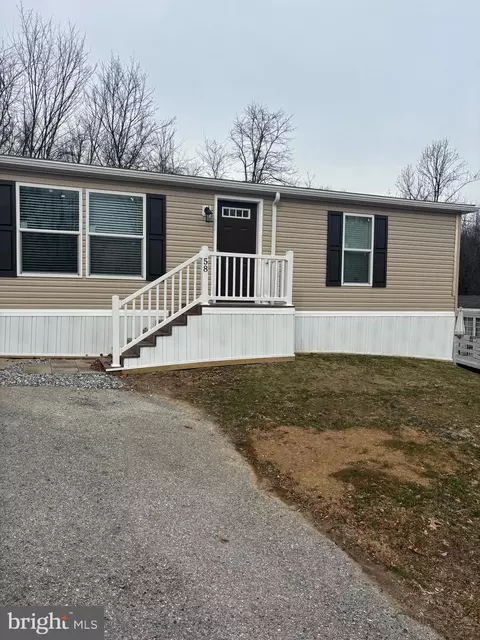 58 Cherokee Dr, Windsor, PA 17366