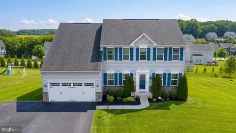 6 Bee Tree Cir, New Freedom, PA 17349