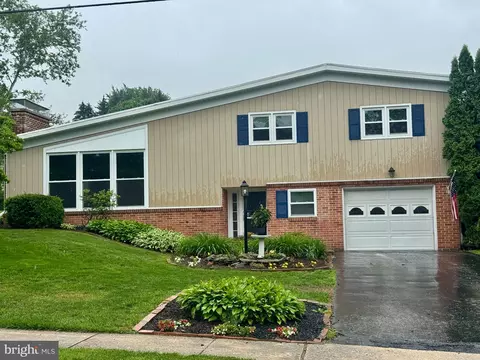 4158 Trowbridge Rd, York, PA 17402