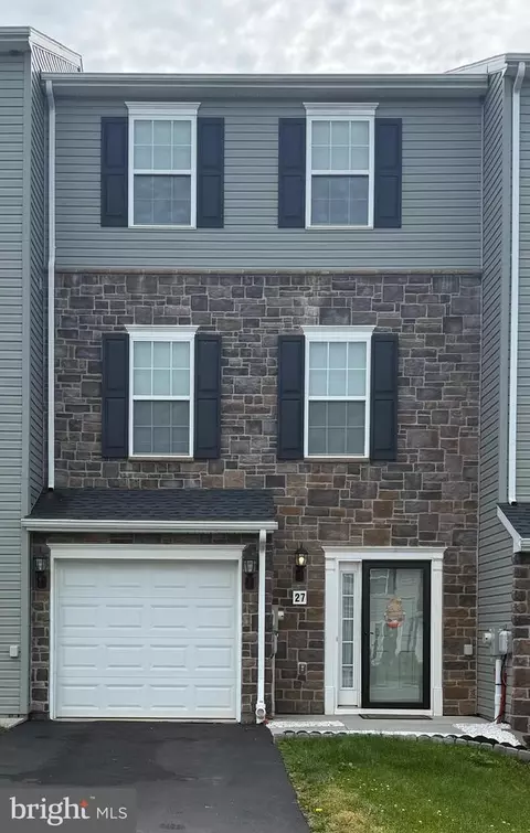 27 Holstein Dr, Hanover, PA 17331