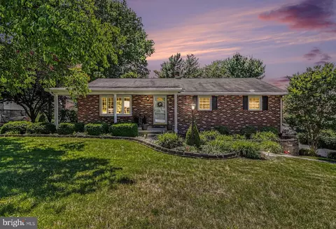 150 Maylyn Ave, Dallastown, PA 17313