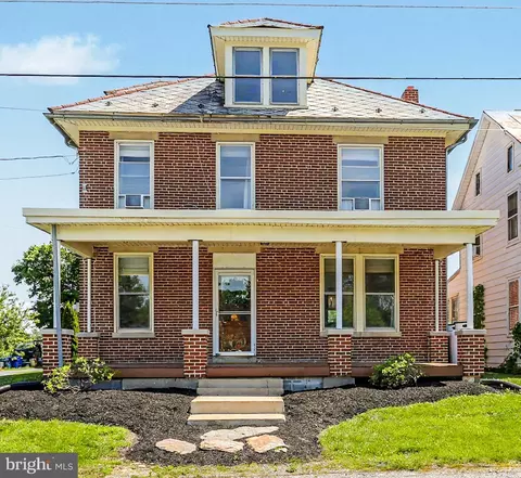 3 Homewood St, Dillsburg, PA 17019
